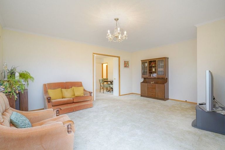 Photo of property in 2/19 Colchester Place, Templeton, Christchurch, 8042