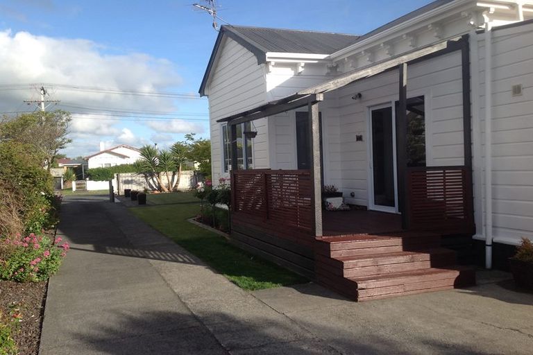 Photo of property in 9 Collins Street, Hawera, 4610