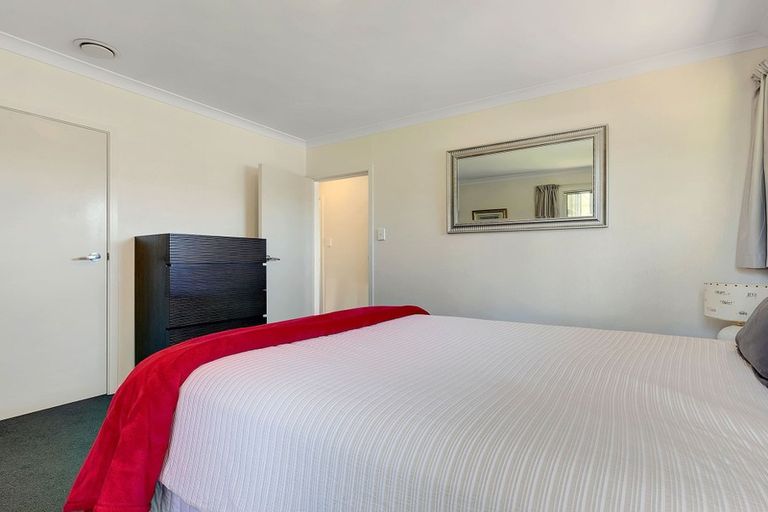 Photo of property in 32 Sea Vista Drive, Pukerua Bay, 5026