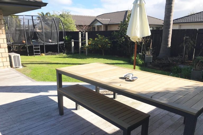 Photo of property in 16 Sarah Place, Papamoa Beach, Papamoa, 3118