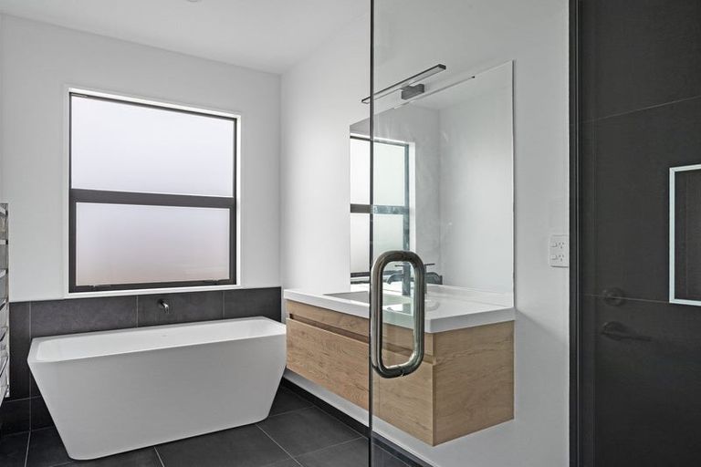 Photo of property in 65 Tara Crescent, Woodend, 7610