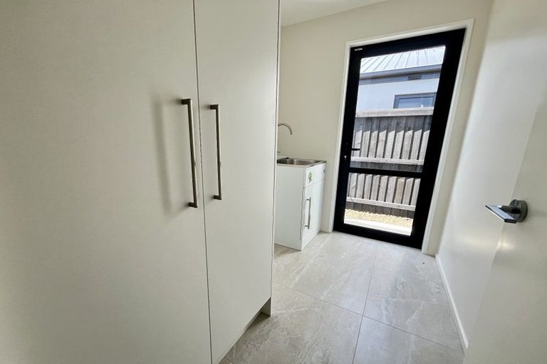 Photo of property in 1 Comer Street, Halswell, Christchurch, 8025