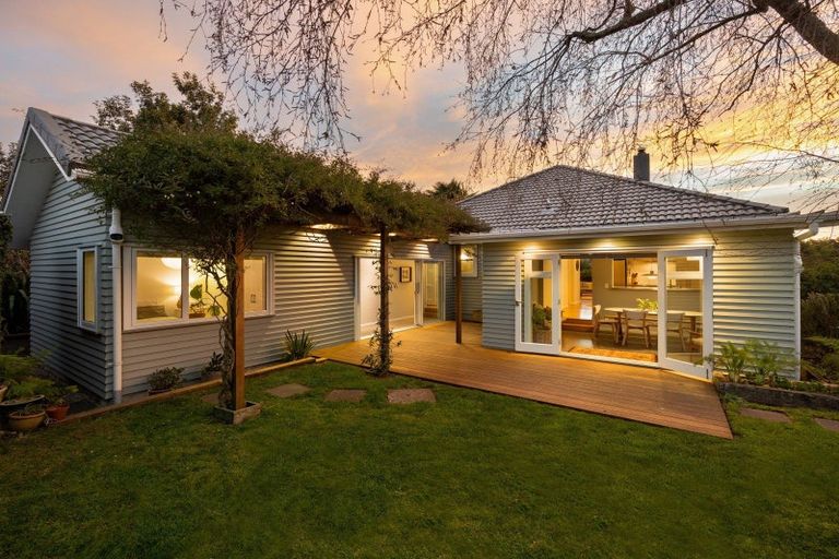 Photo of property in 16 Plunket Terrace, Hamilton East, Hamilton, 3216
