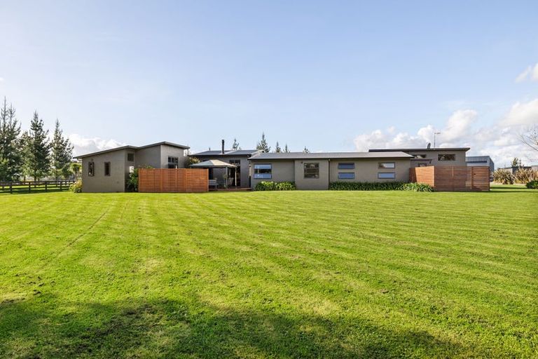 Photo of property in 5/454 Stoney Creek Road, Kelvin Grove, Palmerston North, 4470