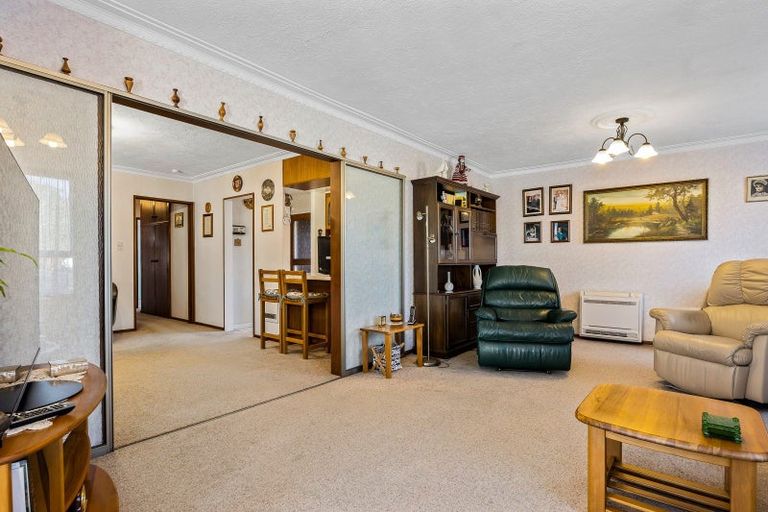 Photo of property in 18 Ansonby Street, Russley, Christchurch, 8042