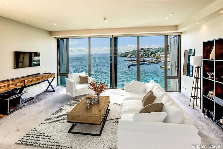 Photo of property in Clyde Quay Wharf, 3c/8 Clyde Quay Wharf, Te Aro, Wellington, 6011
