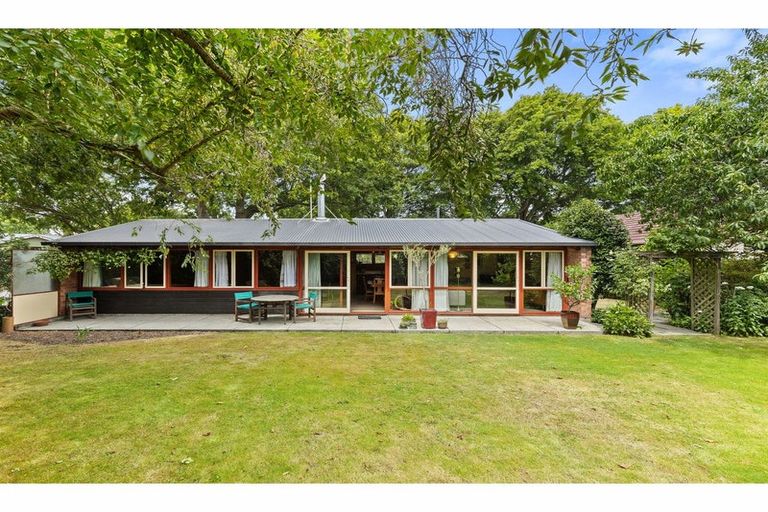 Photo of property in 1 Wayside Avenue, Burnside, Christchurch, 8053