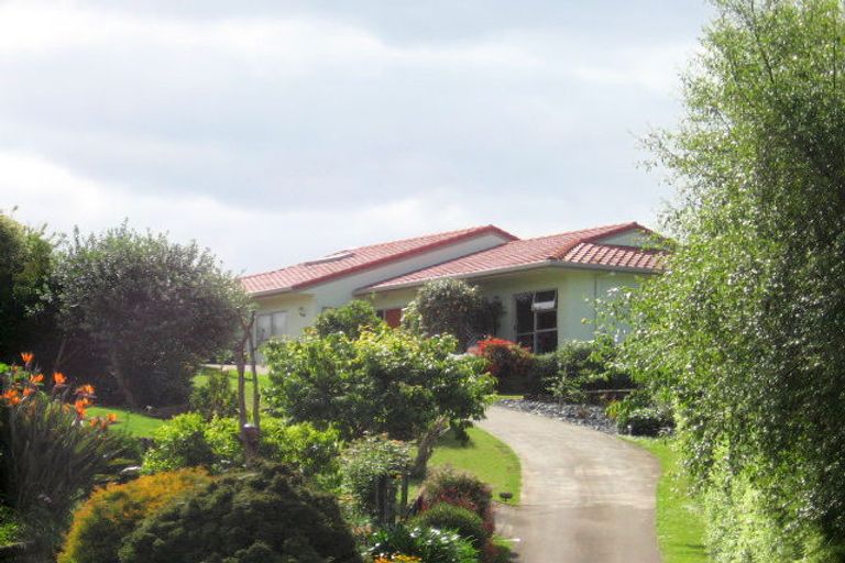 Photo of property in 31 Pohutukawa Drive, Athenree, Katikati, 3177