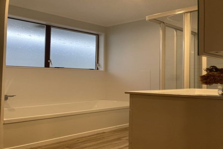 Photo of property in 60 Standen Street, Karori, Wellington, 6012