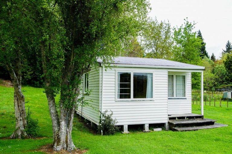 Photo of property in 52 Ward Street, Raetihi, 4632