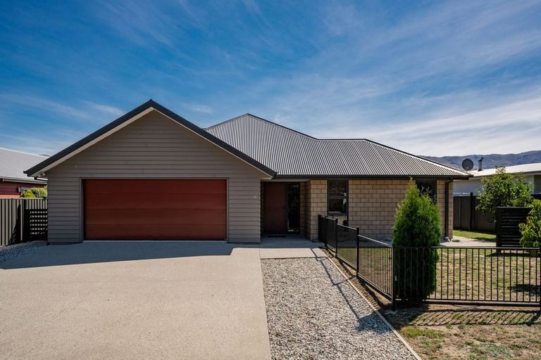 Photo of property in 18 Sunhaven Cove, Cromwell, 9310