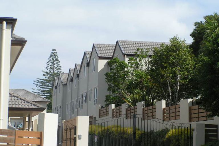 Photo of property in 17/57 Gladstone Road, Northcote, Auckland, 0627