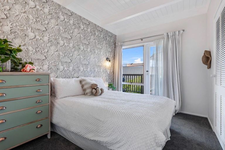 Photo of property in 65 Okura River Road, Okura, Albany, 0792