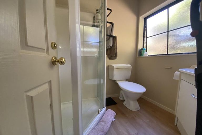 Photo of property in 11 Coventry Close, Ascot Park, Porirua, 5024