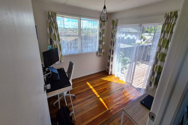 Photo of property in 1/23 William Souter Street, Forrest Hill, Auckland, 0620