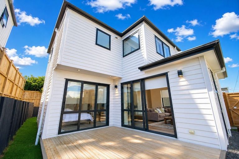 Photo of property in 2c Dorricott Avenue, Hobsonville, Auckland, 0616