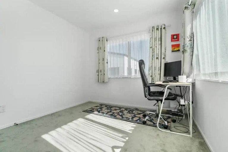 Photo of property in 3 Tumu Road, Papakura, 2110