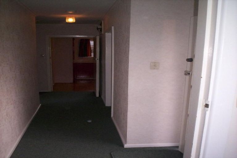 Photo of property in 83 Isleworth Road, Bishopdale, Christchurch, 8053