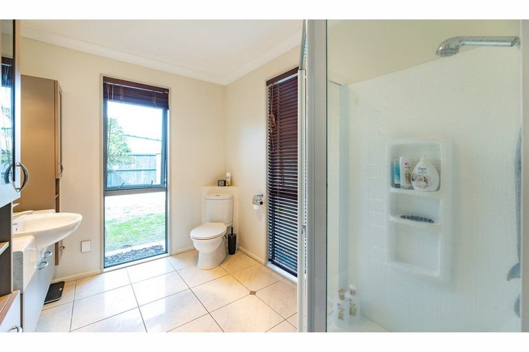 Photo of property in 20 Evergreen Place, Parklands, Christchurch, 8083