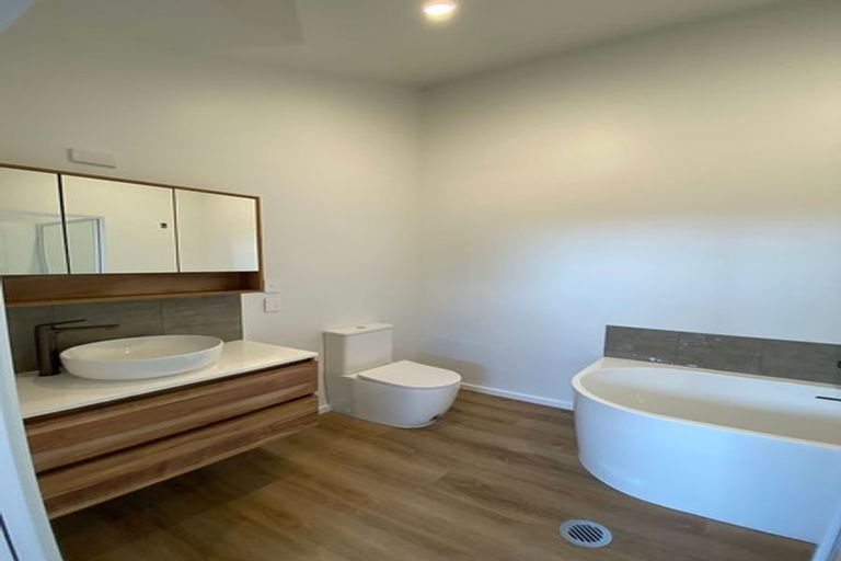 Photo of property in 16 Martin Street, Palmerston North, 4414