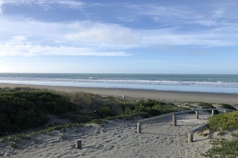 Photo of property in 344 Marine Parade, New Brighton, Christchurch, 8061