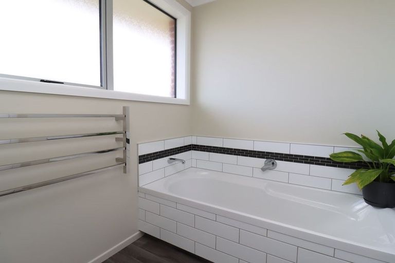 Photo of property in 10 Stoke Street, Oamaru, 9400