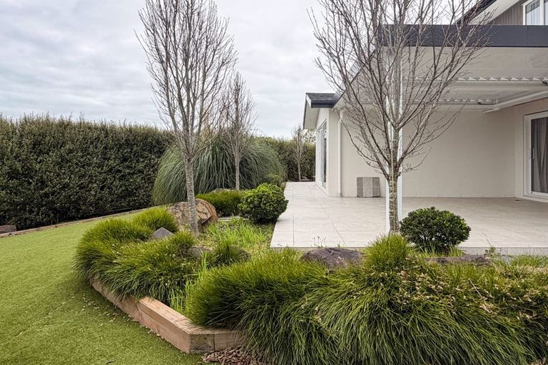 Photo of property in 11 Henry Blyth Lane, Greenhithe, Auckland, 0632