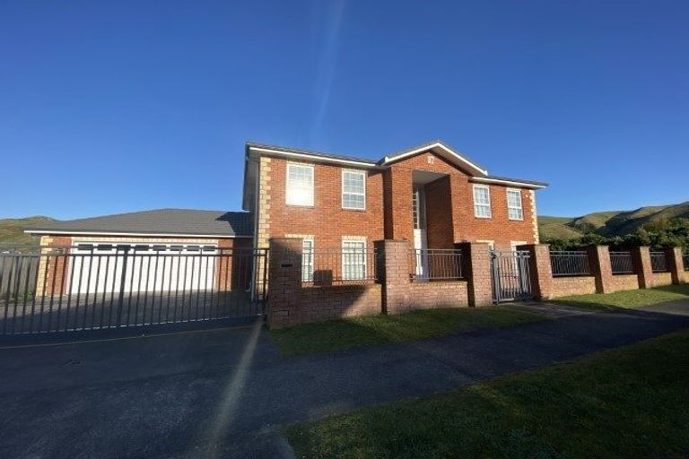 Photo of property in 18 Mauldeth Terrace, Churton Park, Wellington, 6037