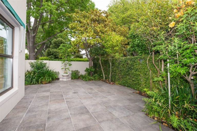 Photo of property in 22 Helmores Lane, Merivale, Christchurch, 8014