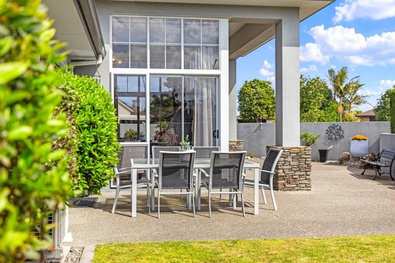 Photo of property in 1 Saratoga Court, Papamoa Beach, Papamoa, 3118
