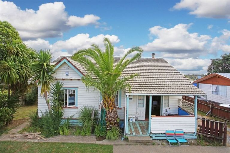 Photo of property in 2 Ainslie Road, Paeroa, 3600