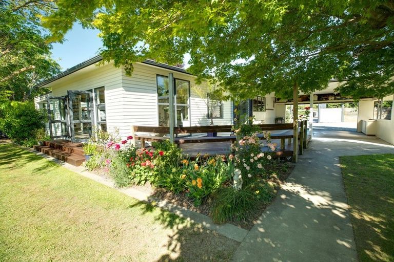 Photo of property in 979 Riverslea Road South, Longlands, Hastings, 4122