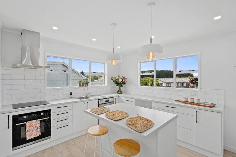 Photo of property in 6a-b Simcox Street, Otaki Beach, Otaki, 5512