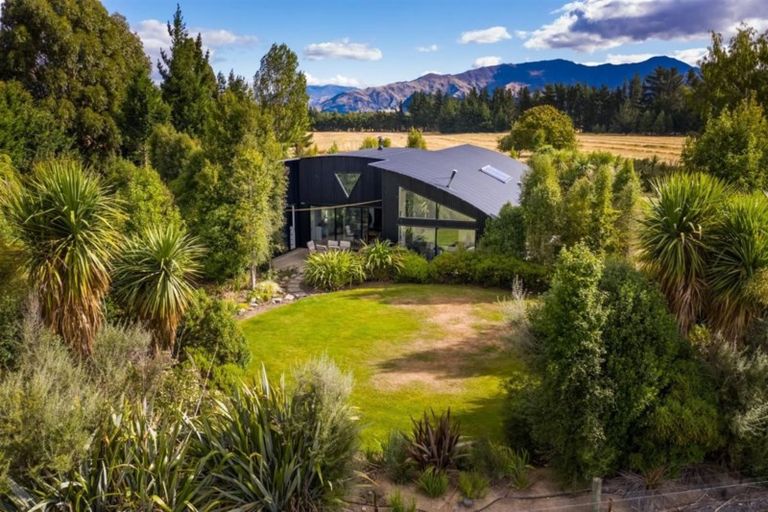 Photo of property in The Tin Shed, 68c Kennels Lane, Albert Town, Wanaka, 9382