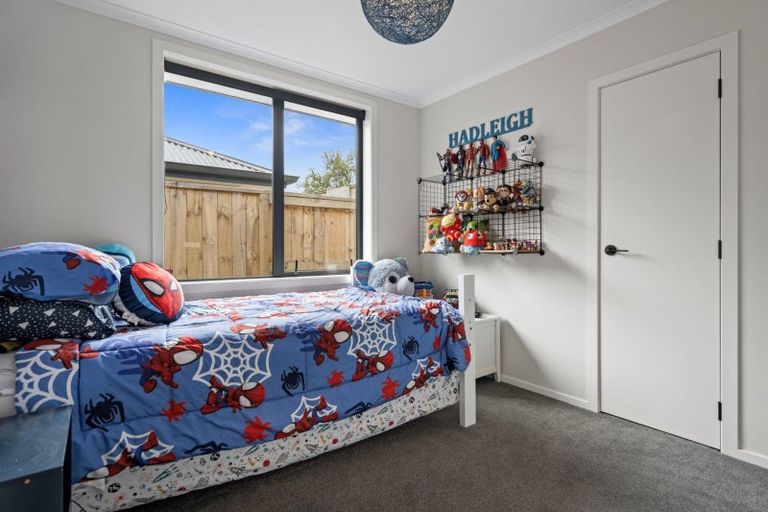 Photo of property in 17 Whakaturou Crescent, Pyes Pa, Tauranga, 3112