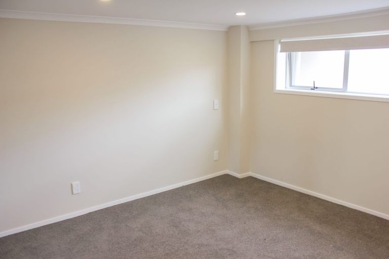 Photo of property in 53 Wade River Road, Stanmore Bay, Whangaparaoa, 0932