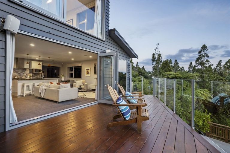 Photo of property in 126a Rangatira Road, Beach Haven, Auckland, 0626