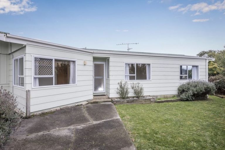 Photo of property in 31 Moana Road, Paraparaumu, 5032