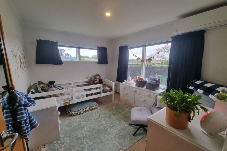 Photo of property in 5 Imogene Way, Half Moon Bay, Auckland, 2012