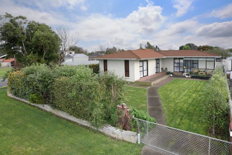 Photo of property in 2 Walker Crescent, Bulls, 4818