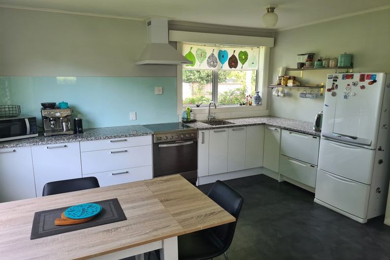Photo of property in 16 Guildford Street, Burnside, Christchurch, 8053