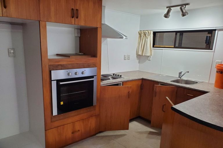 Photo of property in 87 Brian Crescent, Stanmore Bay, Whangaparaoa, 0932