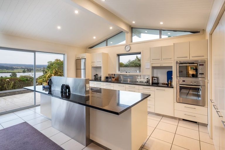 Photo of property in 28 Nore Street, Waihola, Milton, 9073