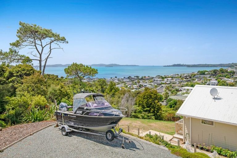 Photo of property in 28 Brampton Road, Snells Beach, 0920