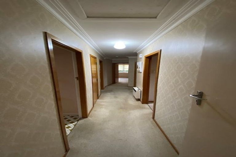 Photo of property in 241 Mangorei Road, Merrilands, New Plymouth, 4312