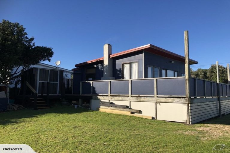 Photo of property in 5 Tokopapa Street, Mokau, 4376