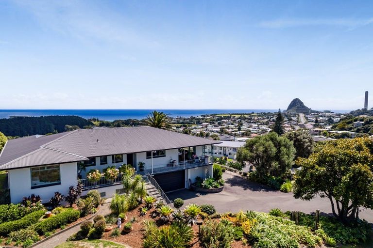 Photo of property in 24 Darwin Crescent, Spotswood, New Plymouth, 4310