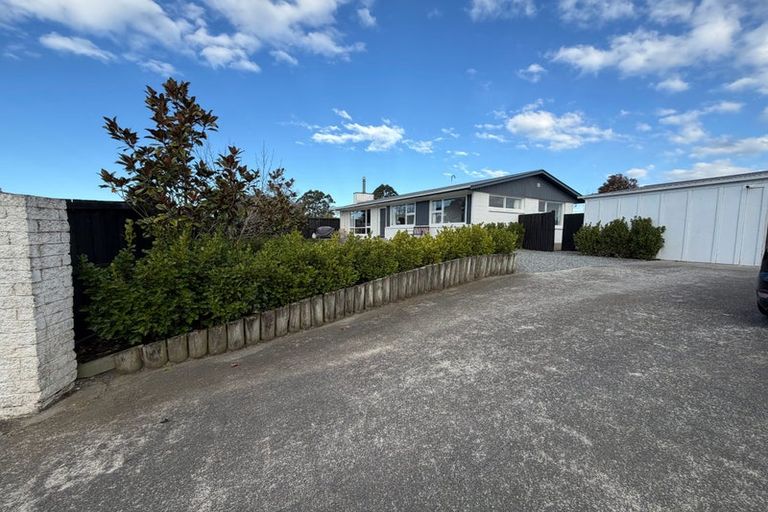 Photo of property in 37 Kathleen Crescent, Hornby, Christchurch, 8042