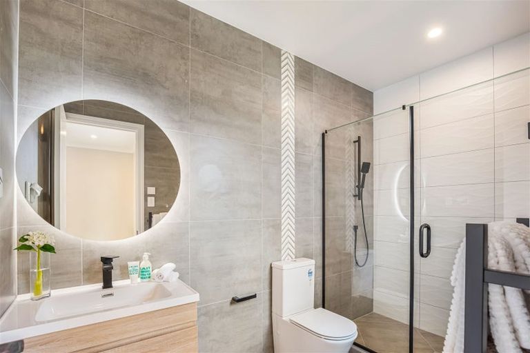 Photo of property in 15 Cutfield Lane, Kumeu, 0810