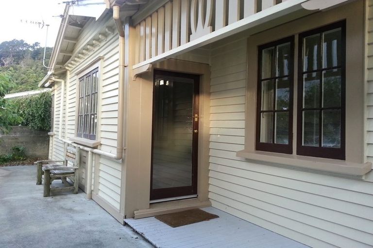 Photo of property in 317 Muritai Road, Eastbourne, Lower Hutt, 5013